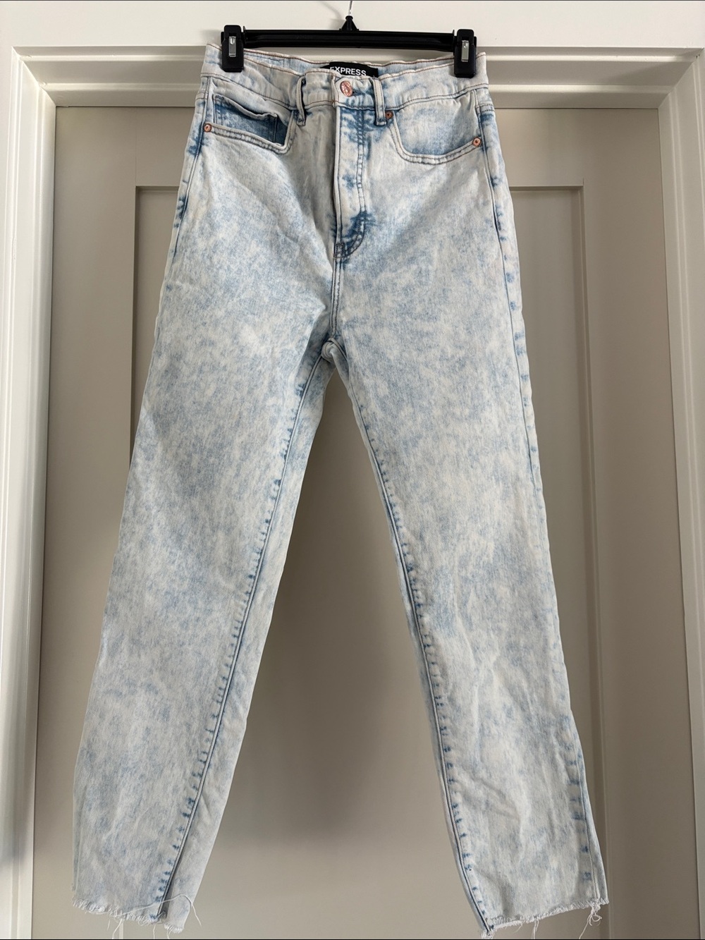 Express Slim Ankle Super High-Rise Acid Wash Jeans - Light Blue/White